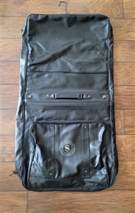 Louis Rukeyser's Wall Street Club suit garment folding  travel bag black man made material