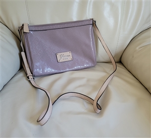 Guess crossbody purse signature design solid color large interior long strap collectible