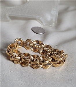 vintage monet gold tone chain link preowned bracelet
