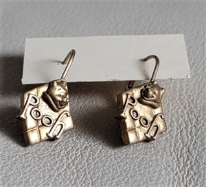 preowned vintage 1990s disney winnie the pooh gold tone dangle earrings