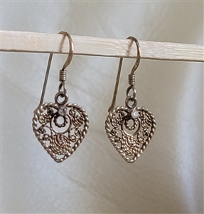 pair of preowned vintage sterling color loop and gold tone heart filigree dangle earrings with clear center stones