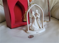 Lenox 2001 Annual ornament Wedding couple special occasion memories holiday decor