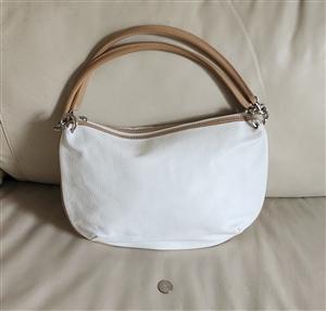 Maxx New York women's bags vintage 2000s white pebbled leather shoulder bag showing tan accents and silver hardware
