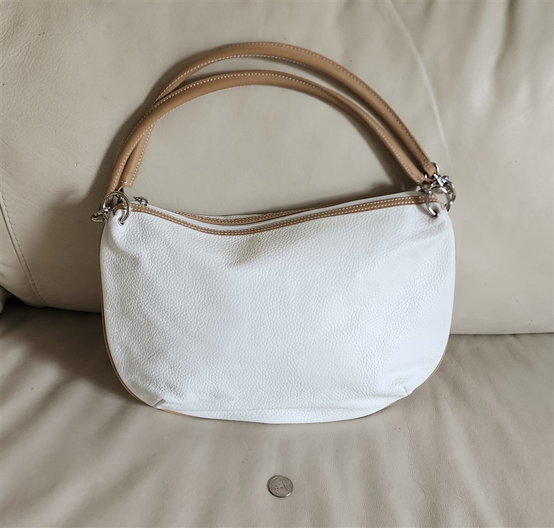 Maxx New York women's bags vintage 2000s white pebbled leather shoulder bag showing tan accents and silver hardware