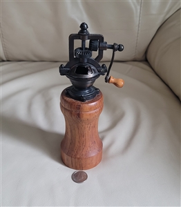 Pepper grinder mill kitchen accessories