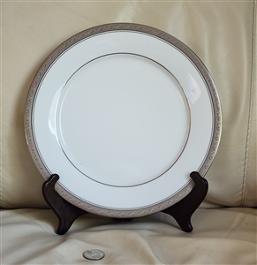 preowned vintage Noritake Crestwood Platinum white dinner plate with elegant platinum scroll rim