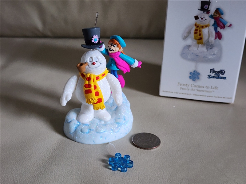 Frosty the Snowman 2012 ornament  Christmas decor with dangling snowflake holiday season collectible
