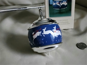 Musical Christmas tree ornament Hallmark Keepsake 1984 plays lovely tune