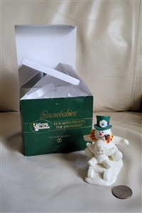 Department 56 Frosty The Snowman porcelain decor