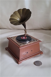 Retro vintage gramophone AM radio Japan