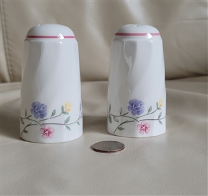 Johnson Brothers Summer Chintz earthenware salt and pepper shakers set made in England