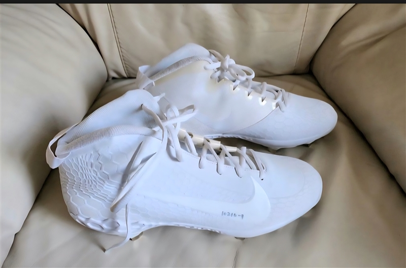 nike force savage elite fa18 player issued sample cleats 11 and half