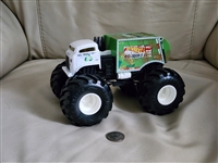 Hot Wheels Will Trash It All die cast monster truck 2018 multicolor large toy