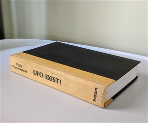 preowned vintage nonfiction ufology history book UFO Exist 1976 first edition by Paris Flammonde spine and cover