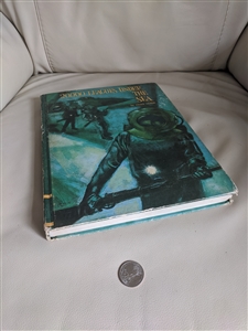 preowned vintage scifi adventure novel 20000 Leagues Under The Sea 1968 Educator Classic Library edition front cover