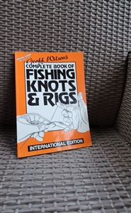 Geoff Wilson's 1997 Fishing Knots and Rigs book reference book vintage library