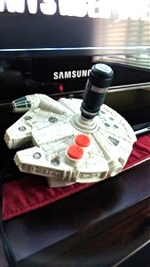 2006 Jakks Pacific Star Wars Millennium Falcon plug and play TV game controller