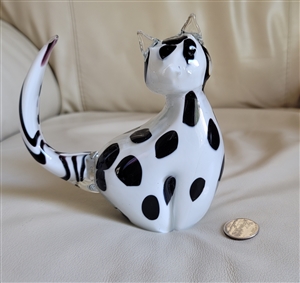 Preowned vintage 1970s Murano style black and white art glass cat figurine