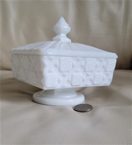 preowned vintage westmoreland old quilt milk glass lidded compote