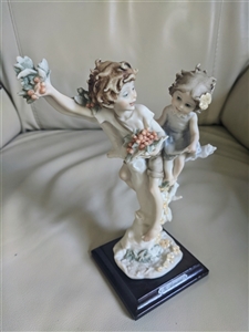 1986 Giuseppe Armani Magic Memories cold cast porcelain figurine children gathering berries in tree preowned vintage sells as is