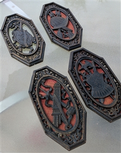 HOMCO plastic mold coat of arms wall decor 1968