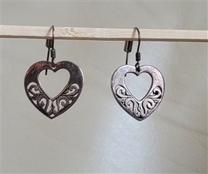 preowned vintage 1990s thai sterling silver filigree heart dangle earrings