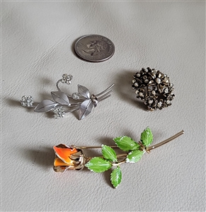 Vintage Giovanni Krementz floral brooch set featuring enameled rosebud and pearl pin set of 3
