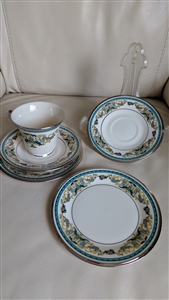 Lenox Fair Lady vintage ivory china 5 piece set with teacup two saucers and two bread plates featuring turquoise scrollwork and platinum trim 1975