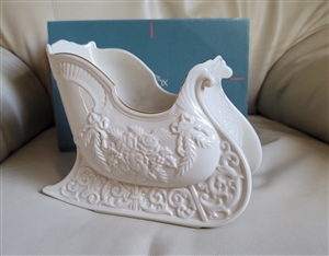 Lenox Winter Bouquet ivory porcelain sleigh centerpiece bowl with 24K gold trim and original box 1993