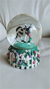 Betsy Cow San Francisco Music box Co snow globe