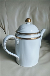 Preowned 1990 Fitz and Floyd Classique d'Or coffee pot porcelain decor