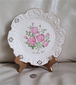 The Queen Victoria Rose  plate Royal Davenport Collectible English porcelain decorative plate home decor