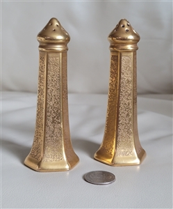 Porcelain salt and pepper shakers set 1960s Pickard Japan gold towers hexagonal textured white porcelain base mark
