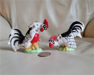 Collectible porcelain Chickens shakers set