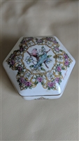 Heritage House Valentine Serenades music box 1992