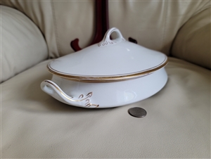 Covered vegetable from J&G Meakin England elegant vintage porcelain gifts and kitchen accessories