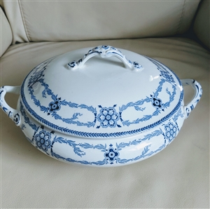 Antique 1930 Burleigh Ware Radford porcelain covered vegetable dish in blue and white floral design