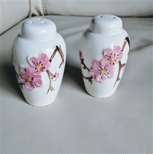 Peach Blossom Metlox Poppytrail salt pepper shaker