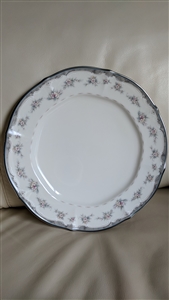 Noritake Traviata porcelain dinner plate amazing table serving accessories vintage decor
