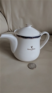 Giovanni Valentino Momoyama Italian teapot collectible elegant porcelain table setting accessories