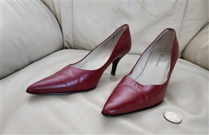 Elegant vintage burgundy Leather women pumps sz 6