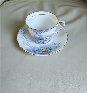Vintage Colclough floral teacup saucer set England collectible teacups and saucers table serving decor