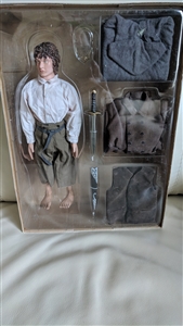 Lord of the Rings Frodo Baggins 2004 deluxe 10 inch action figure in collector box