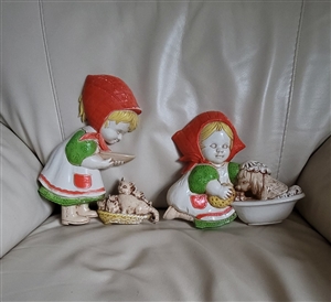 Vintage 1977 Dart Industries hard plastic wall plaques pair featuring girls with cats and dog