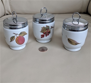 Porcelain egg coddlers set 1970s Royal Worcester Evesham Gold peaches crowned mark